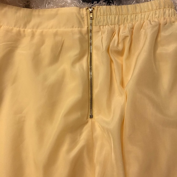 Tobi Yellow Around-The-Globe Skirt - Picture 6 of 8